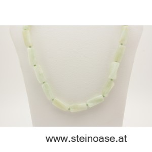 Serpentin /Jade Kette 'gedreht'